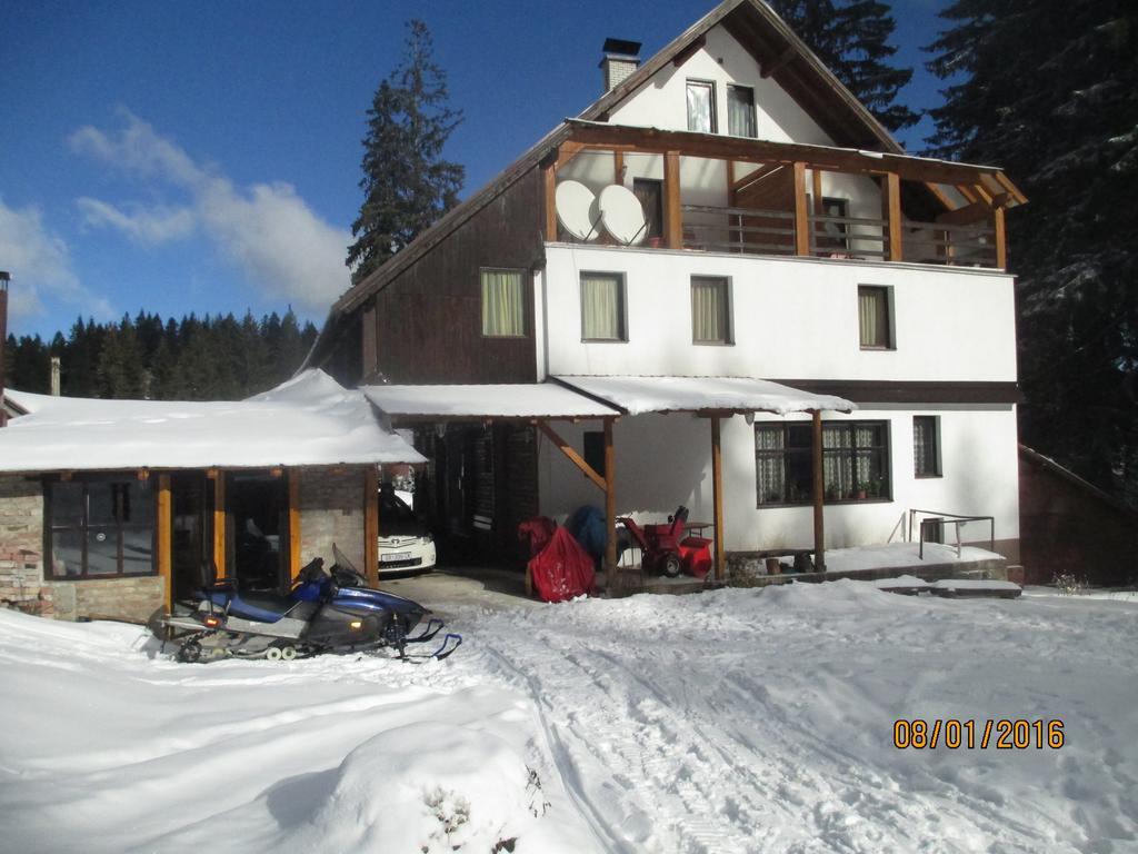 Bed And Breakfast Vila Lala Jahorina Esterno foto